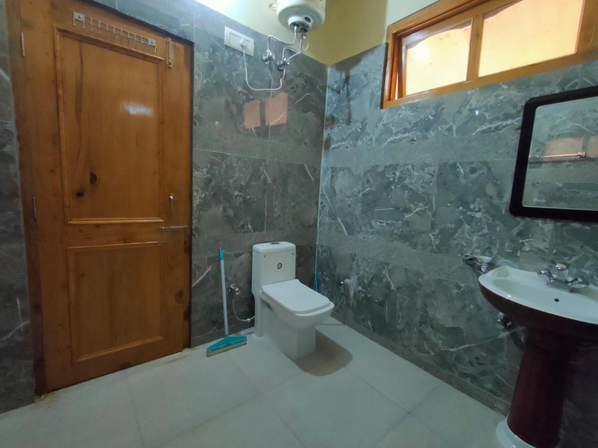 Hotel Anupam By Mid Orchard, Kasol Ngoại thất bức ảnh